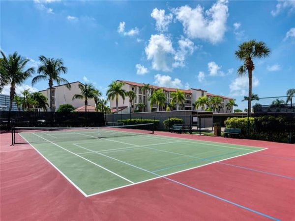 Siesta Key Vacation Rental with Two Bedrooms at the Beach