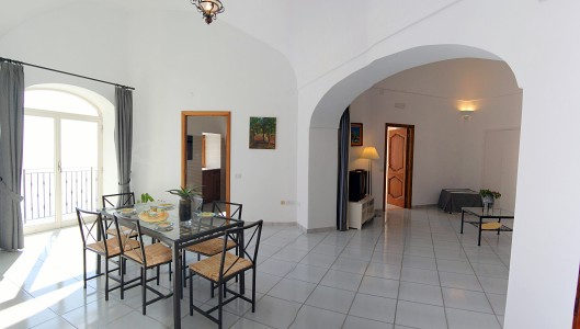 Dining Table Seats 6