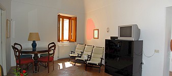 Dining Table Seats 4