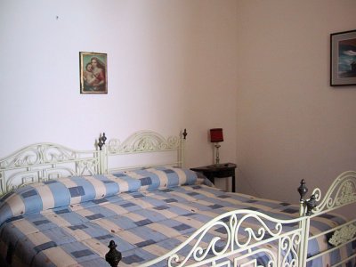 Bedroom with Queen Bed
