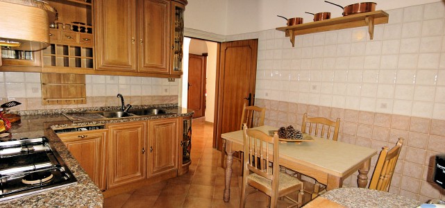 Table & Chairs in the Kitchen Table & Chairs in the Kitchen