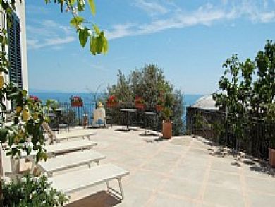 Sea View Rental Villa in Amalfi, Italy Sea View Rental Villa in Amalfi, Italy