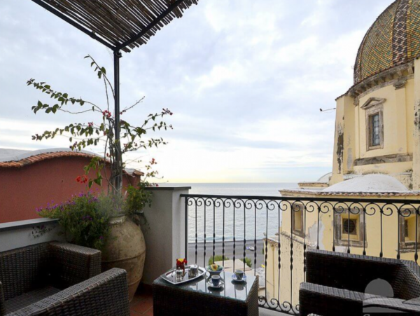 in Pedestrian district in the heart of Postano
