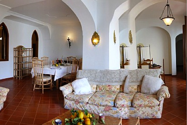 Dining Table Seats 6