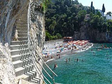 Steps to the Beach
