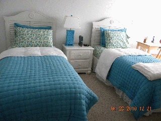 Bedroom with Two Twin Beds