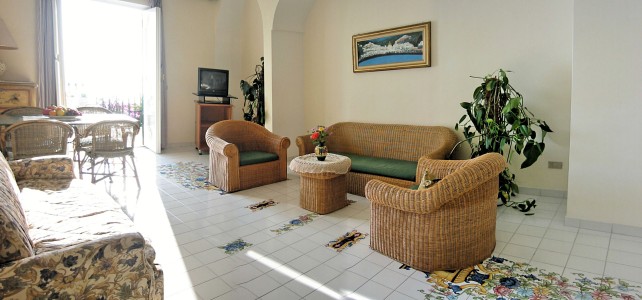 Large Living/Dining Area