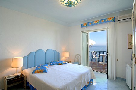 Bedroom with Matrimonial Bed