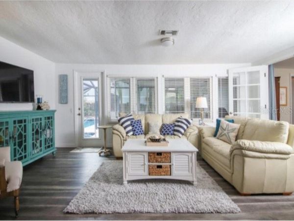 Three Bedroom Siesta Key Vacation Rental Private Caged Pool