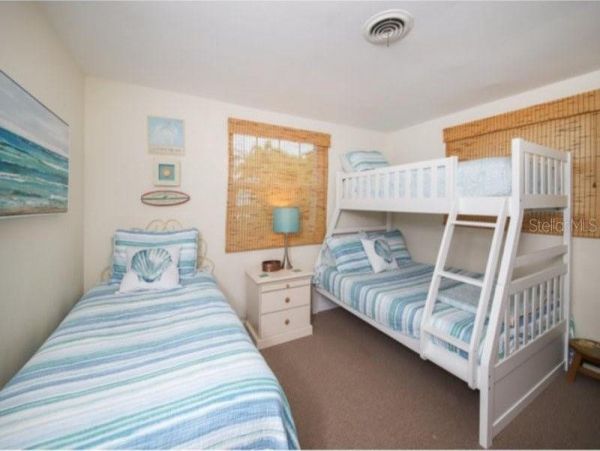 Three Bedroom Siesta Key Vacation Rental Private Caged Pool