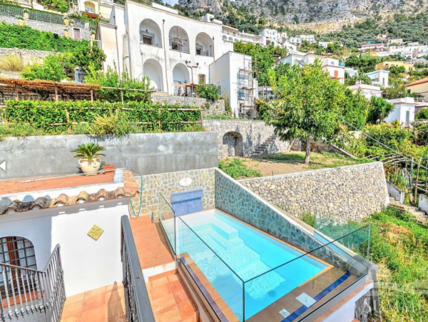 Praiano Italy Vacation Villa Three Bedrooms Seeps Eight