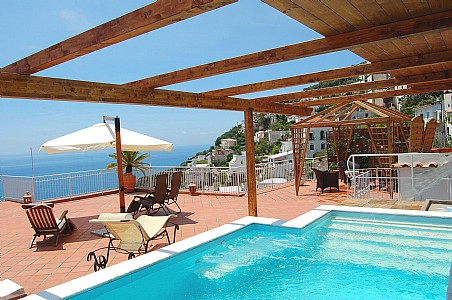 Three Bedroom Praiano Villa Luxury Huge Terraces