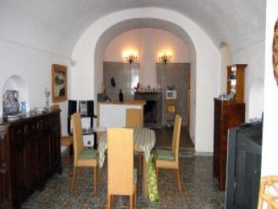 Dining Table Seats 4