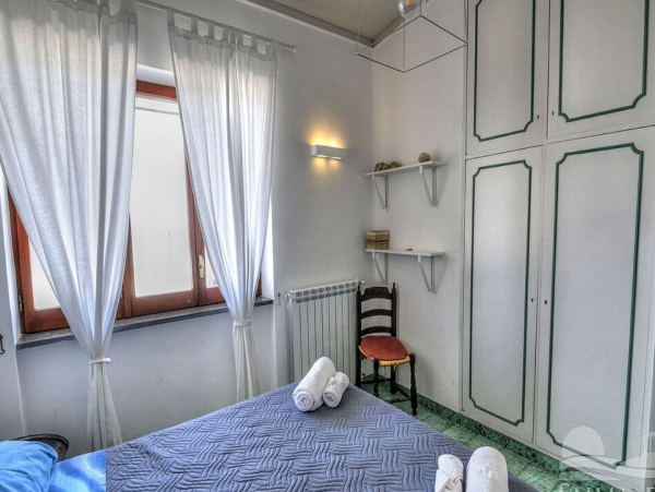 Sorrento Villa 3.7 From the Center with Great Views