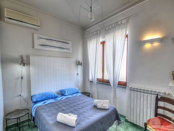 Sorrento Villa 3.7 From the Center with Great Views