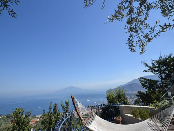 Sorrento Villa 3.7 From the Center with Great Views