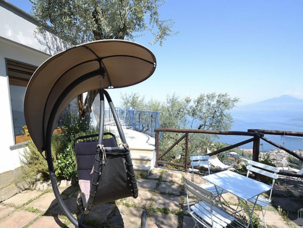 Sorrento Villa 3.7 From the Center with Great Views