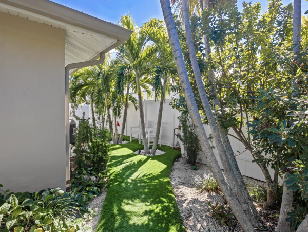 Waterfront Vacation Rental Anna Maria Island - Canal-Front Home with Pool & Dock