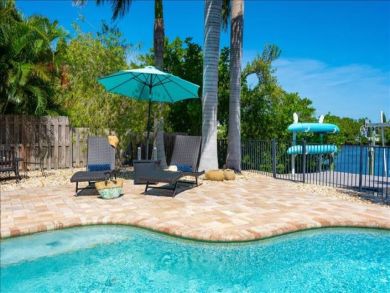 Anna Maria Island Cottage with Pool Sleeps Nine
