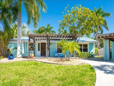 Anna Maria Island Cottage with Pool Sleeps Nine