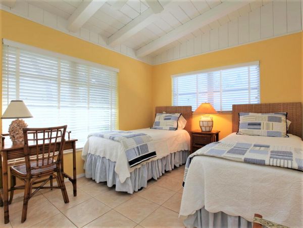 Anna Maria 3 Bedroom Vacation Rental Cottage With Pool