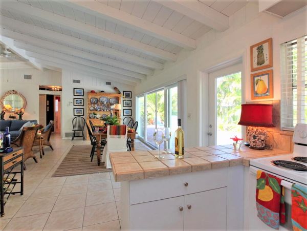 Anna Maria 3 Bedroom Vacation Rental Cottage With Pool