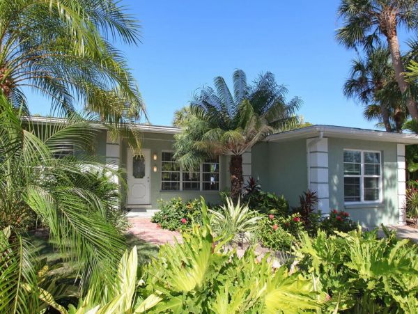 Anna Maria 3 Bedroom Vacation Rental Cottage With Pool