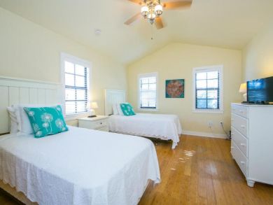 Three Bedroom Rental Home on Anna Maria with Pool