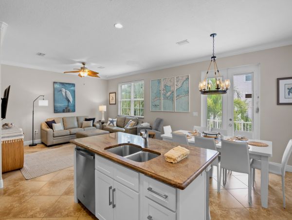 Anna Maria Island Vacation Rental - Holmes Beach Vacation Home with Pool