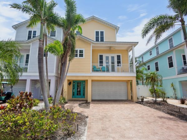Anna Maria Island Vacation Rental - Holmes Beach Vacation Home with Pool