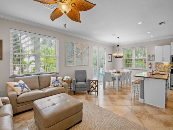 Anna Maria Island Vacation Rental - Holmes Beach Vacation Home with Pool