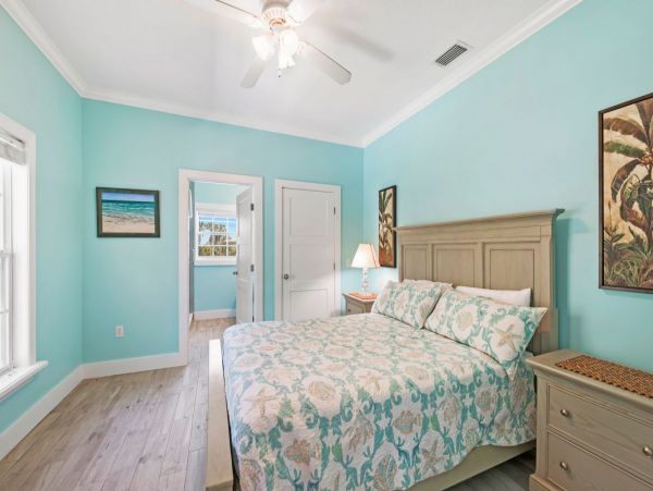 Three Bedroom Anna Maria Vacation Home with Pool
