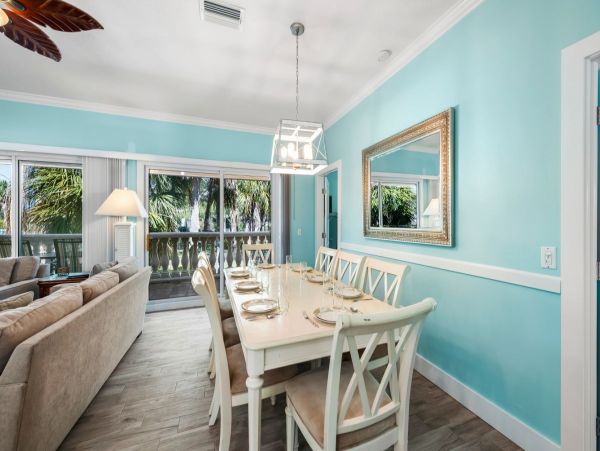 Three Bedroom Anna Maria Vacation Home with Pool