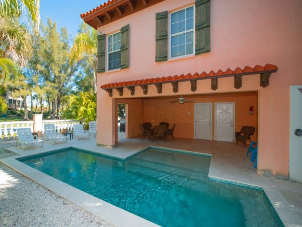 Three Bedroom Anna Maria Vacation Home with Pool