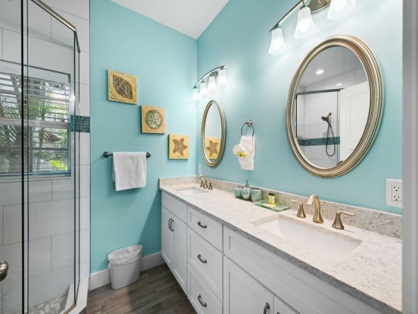 Three Bedroom Anna Maria Vacation Home with Pool