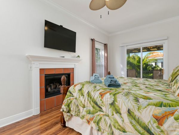 Four Bedroom Luxury  Island Vacation Rental Home Sleeps 8