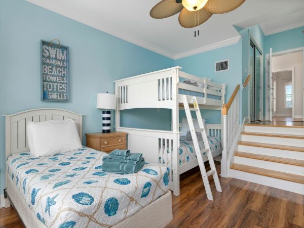 Four Bedroom Luxury  Island Vacation Rental Home Sleeps 8