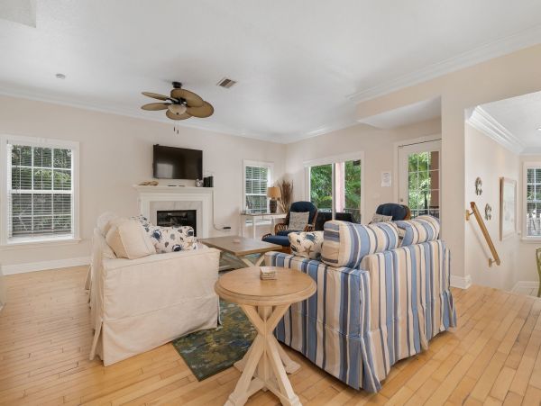 Four Bedroom Luxury  Island Vacation Rental Home Sleeps 8