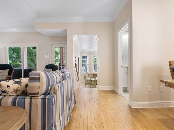 Four Bedroom Luxury  Island Vacation Rental Home Sleeps 8