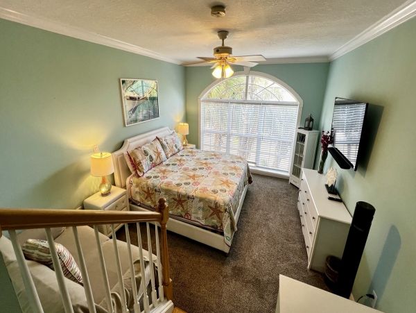 Walk to Beach Holmes Beach Vacation Home