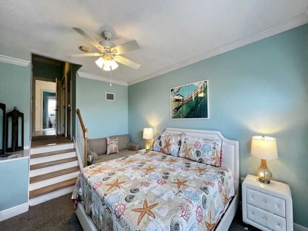 Walk to Beach Holmes Beach Vacation Home