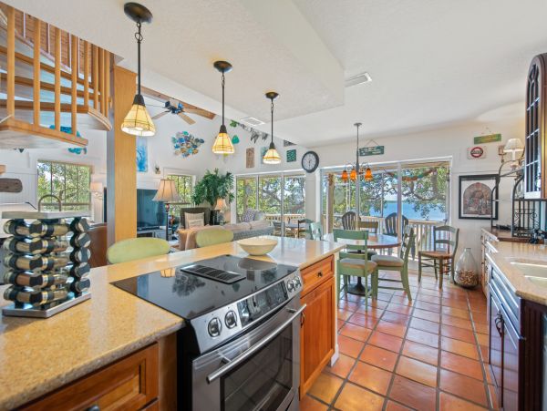 Romantic Cottage Hideaway Bring Your Boat