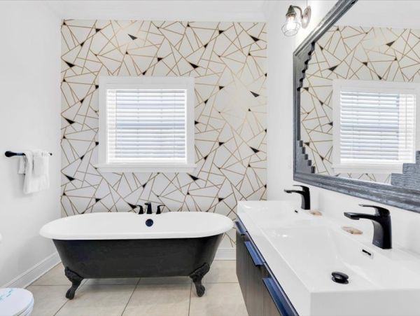 Luxury Anna Maria Island Vacation Rental - Holmes Beach Pool Home Steps from the Beach