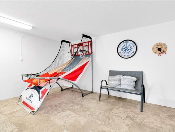 Luxury Anna Maria Island Vacation Rental - Holmes Beach Pool Home Steps from the Beach