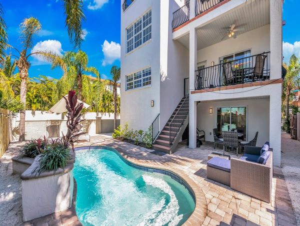 Luxury Anna Maria Island Vacation Rental - Holmes Beach Pool Home Steps from the Beach