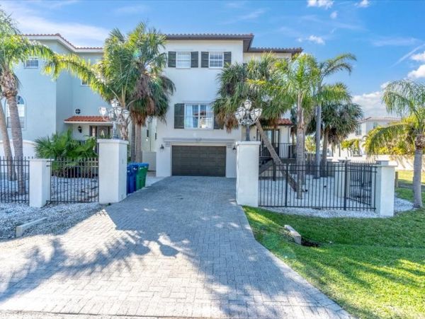 Luxury Anna Maria Island Vacation Rental - Holmes Beach Pool Home Steps from the Beach