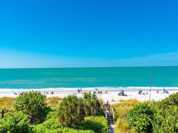 Holmes Beach Gulf Front Three Bedroom Vacation Rental Condo