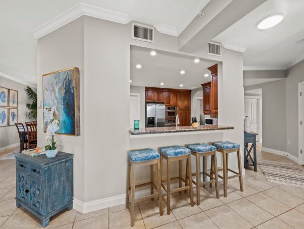 Anna Maria 4 Bedroom Luxury Beachfront Rental Pool & Jacuzzi