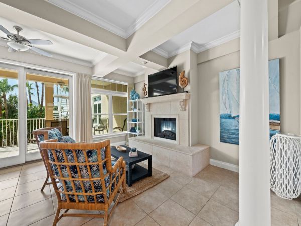 Anna Maria 4 Bedroom Luxury Beachfront Rental Pool & Jacuzzi