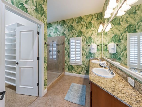 Beachfront Condo - Luxury 3-Bedroom Holmes Beach Vacation Rental